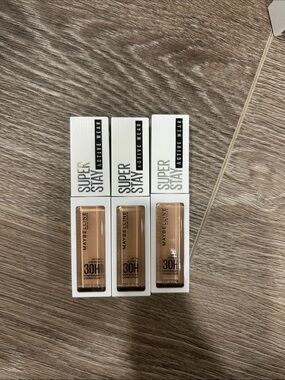 3X Maybelline Super Stay Active Wear Concealer #18 ( Firm price )